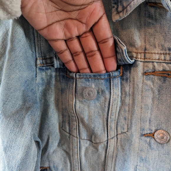 Levi's Denim Jacket - Picture 5 of 9